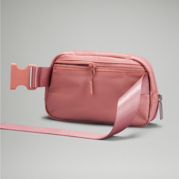 Lululemon Pink Pastel Everywhere Belt Bag - Picture 4 of 6